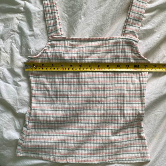 Striped Crop Top - Picture 3 of 5